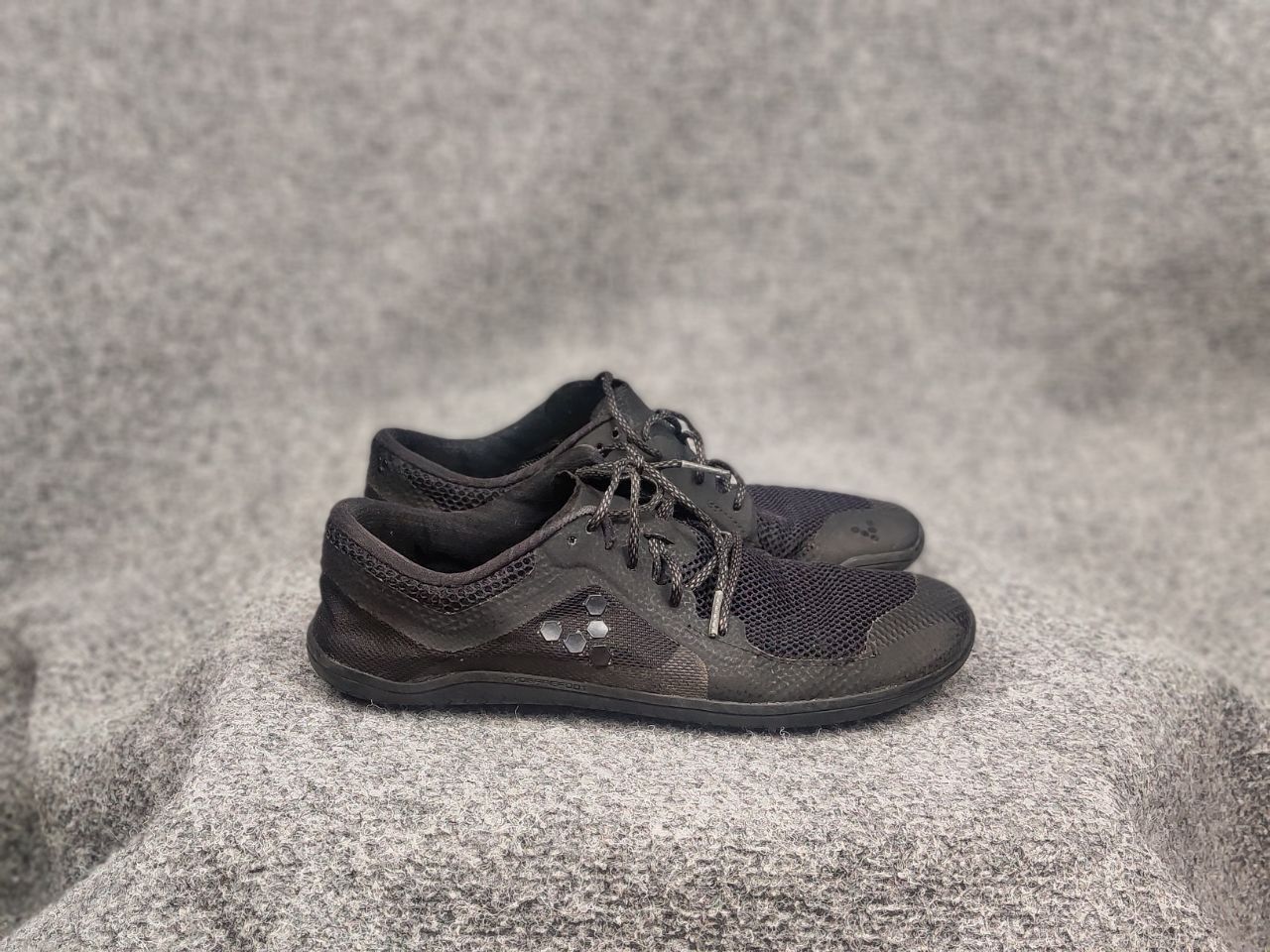 Vivobarefoot Vivobarefoot Primus Lite III Trail Logo Running Sneakers Size US 6 / EU 39 - 1 Thumbnail