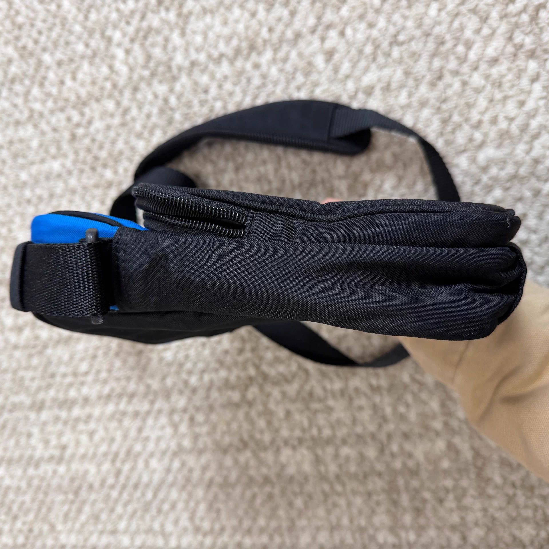 Balenciaga Balenciaga x adidas worn once black blue crossbody Size ONE SIZE - 8 Thumbnail