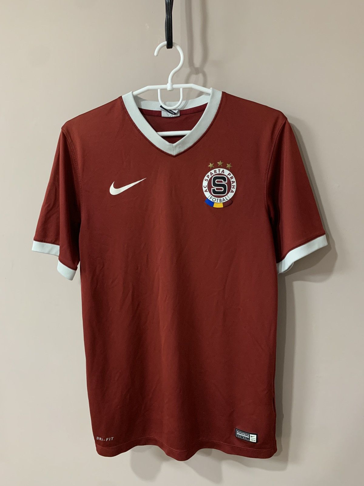 Nike Sparta Praha 2014 Home Football Shirt Nike Soccer Jersey S Size US S / EU 44-46 / 1 - 1 Thumbnail