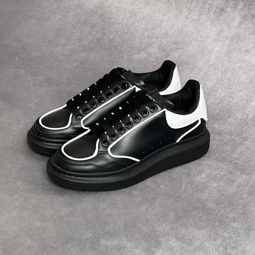 Alexander McQueen Alexander McQueen Casual Black Lowtop Sneakers 8 Men Size US 8 / EU 41 - 1 Thumbnail
