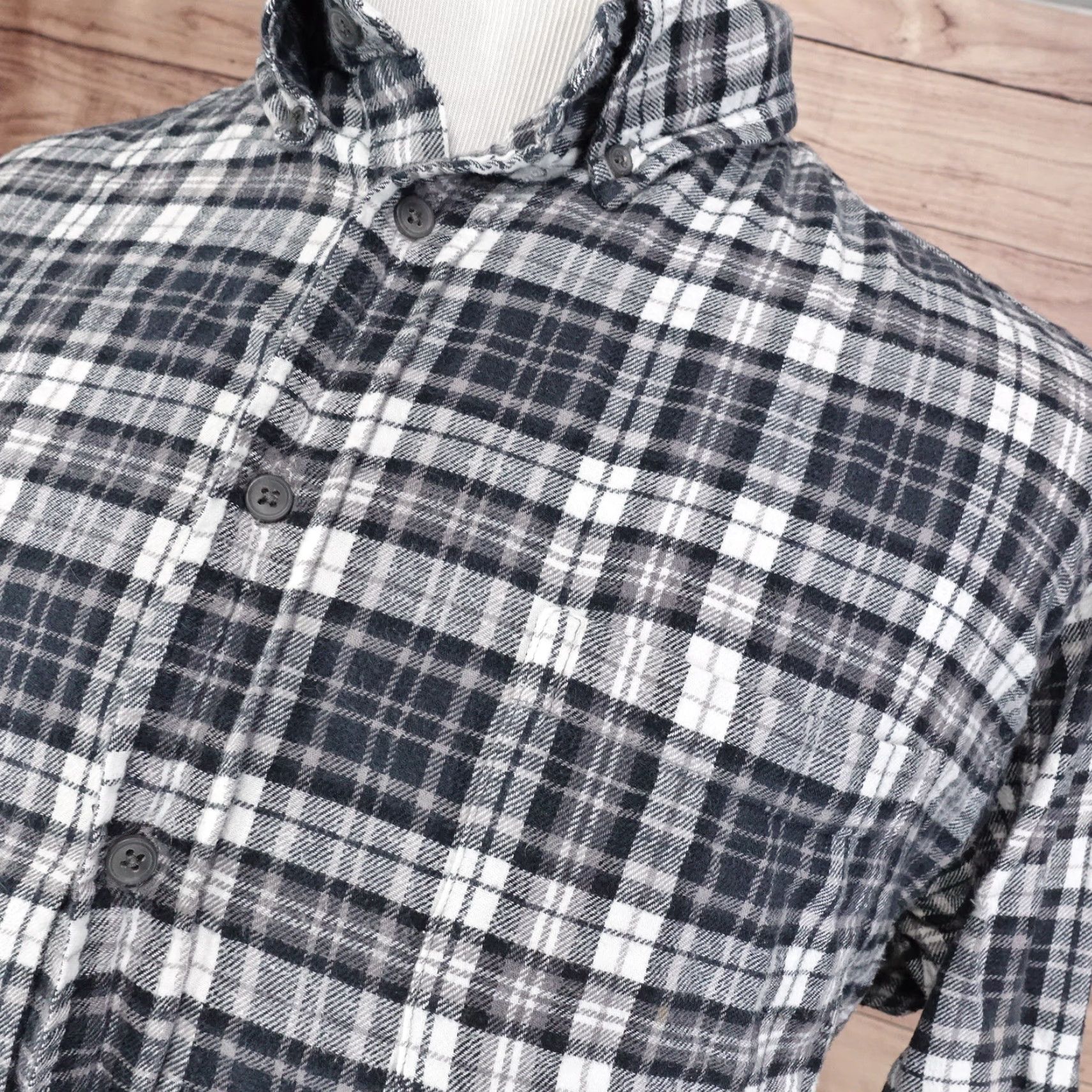 Croft & Barrow CROFT & BARROW PLAID FLANNEL BUTTON-UP SHIRT MENS SIZE L MULTICOLOR Size US L / EU 52-54 / 3 - 2 Thumbnail