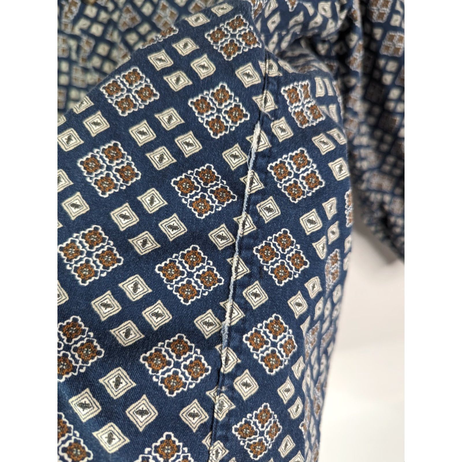 Vintage Natural Issue Button-Up Shirt Men L Blue Geometric Long Sleeve Casual Shirt Size US L / EU 52-54 / 3 - 6 Thumbnail