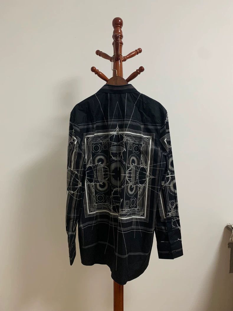 Givenchy Givenchy Size 40Cobra Shirt 2506-Nextarrow Size US XL / EU 56 / 4 - 2 Thumbnail