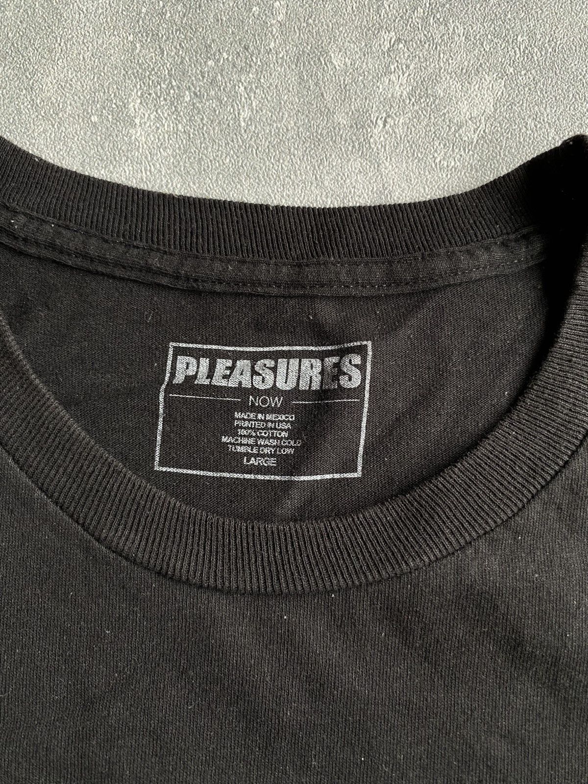 Pleasures Pleasures “I Wanna Be Your Dog” Shirt Size US L / EU 52-54 / 3 - 4 Thumbnail