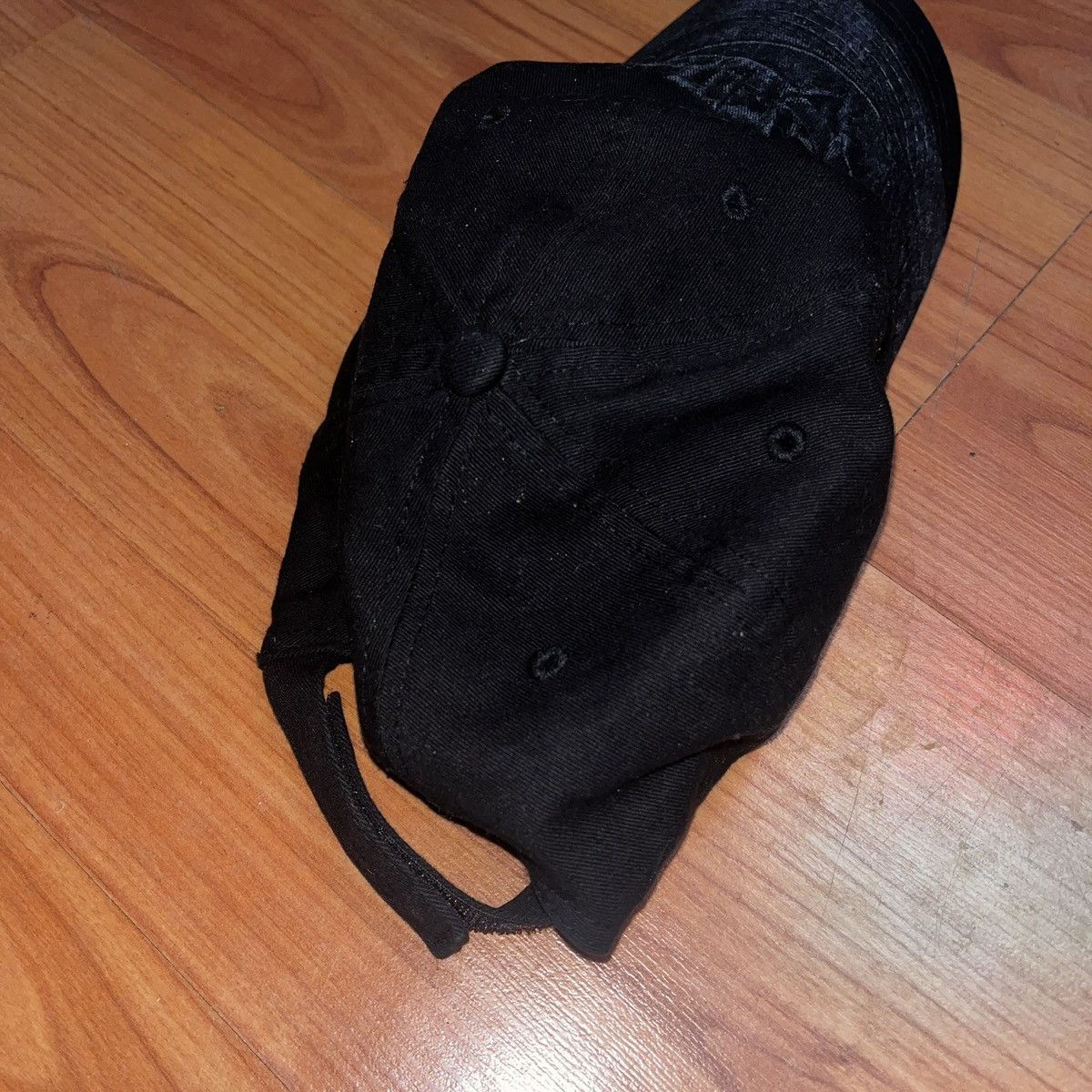 Vintage Vintage Black Faded Hat Y2K 00’s Size ONE SIZE - 6 Thumbnail
