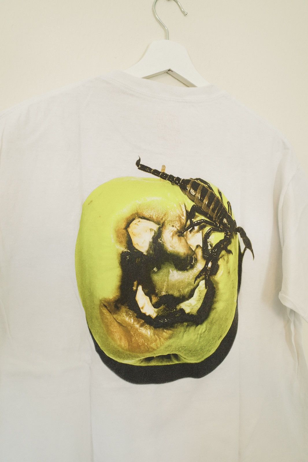 Pleasures PLEASURES Apples T-Shirt Size US L / EU 52-54 / 3 - 4 Thumbnail