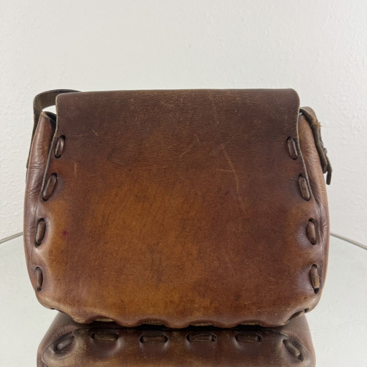 Other Vintage 90s Brown Tooled Leather Flower Butterfly Saddle Bag Size ONE SIZE - 8 Thumbnail