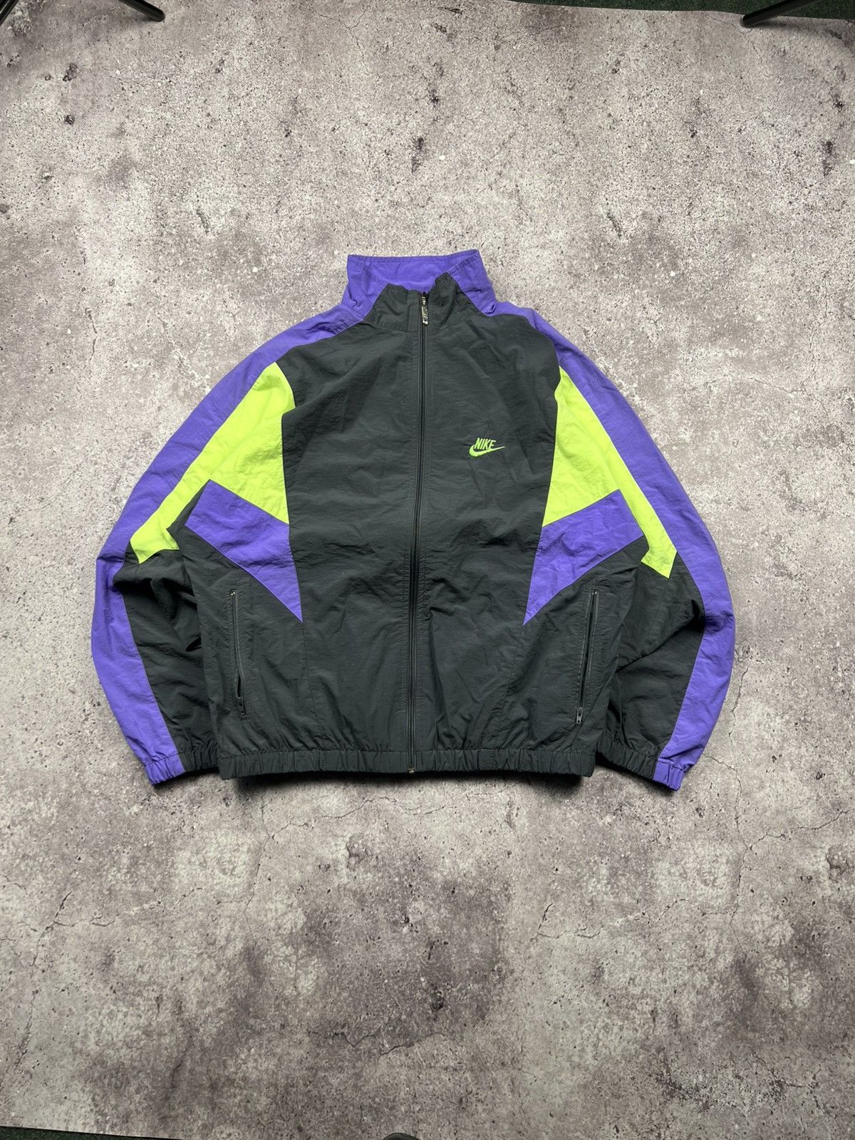 Nike Nike Vintage Jacket Nylon Windbreaker Drill Streetwear Y2K Size US S / EU 44-46 / 1 - 1 Thumbnail