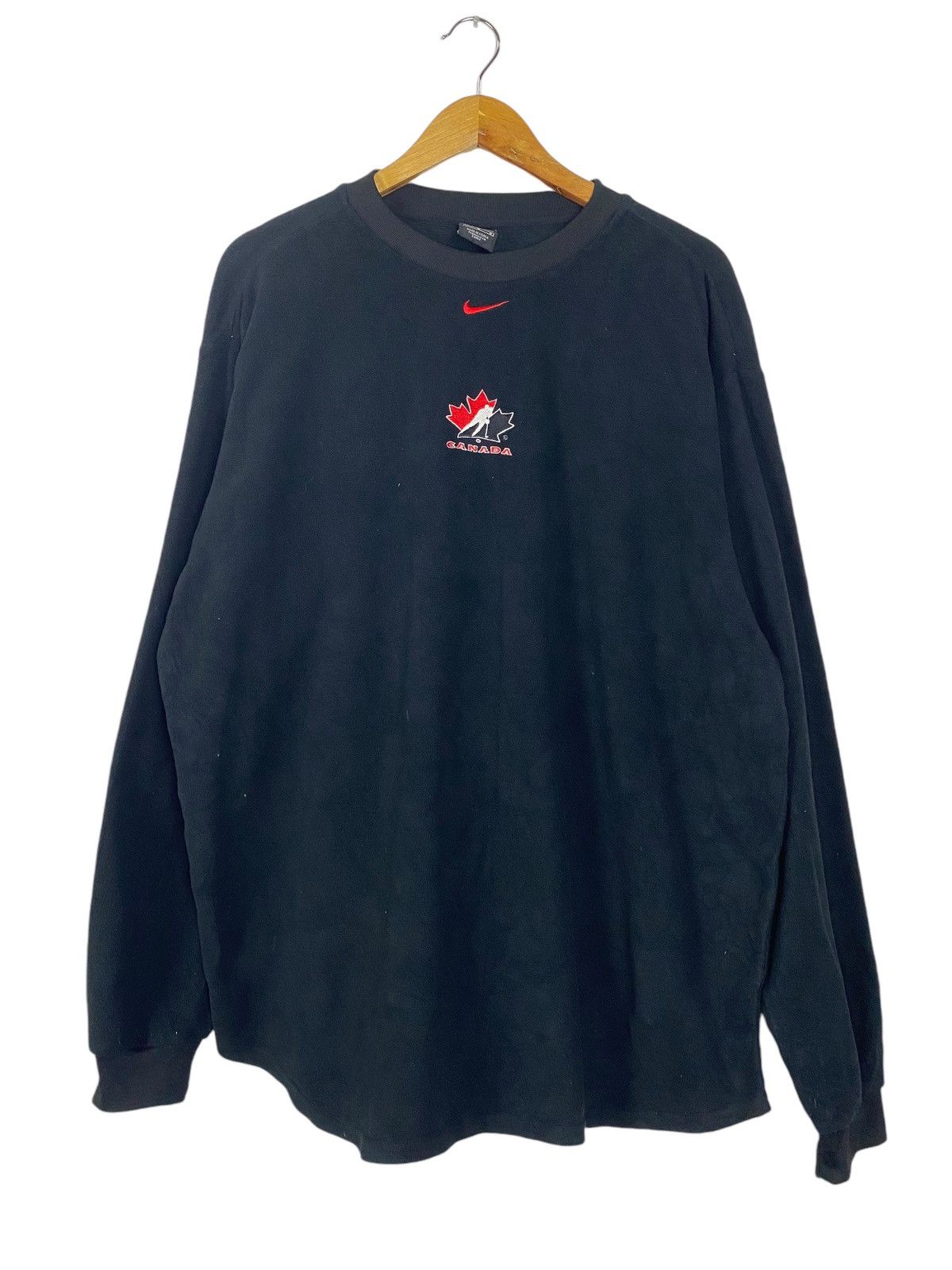 Vintage Vintage Nike Canada Black Sweater Size US L / EU 52-54 / 3 - 1 Thumbnail