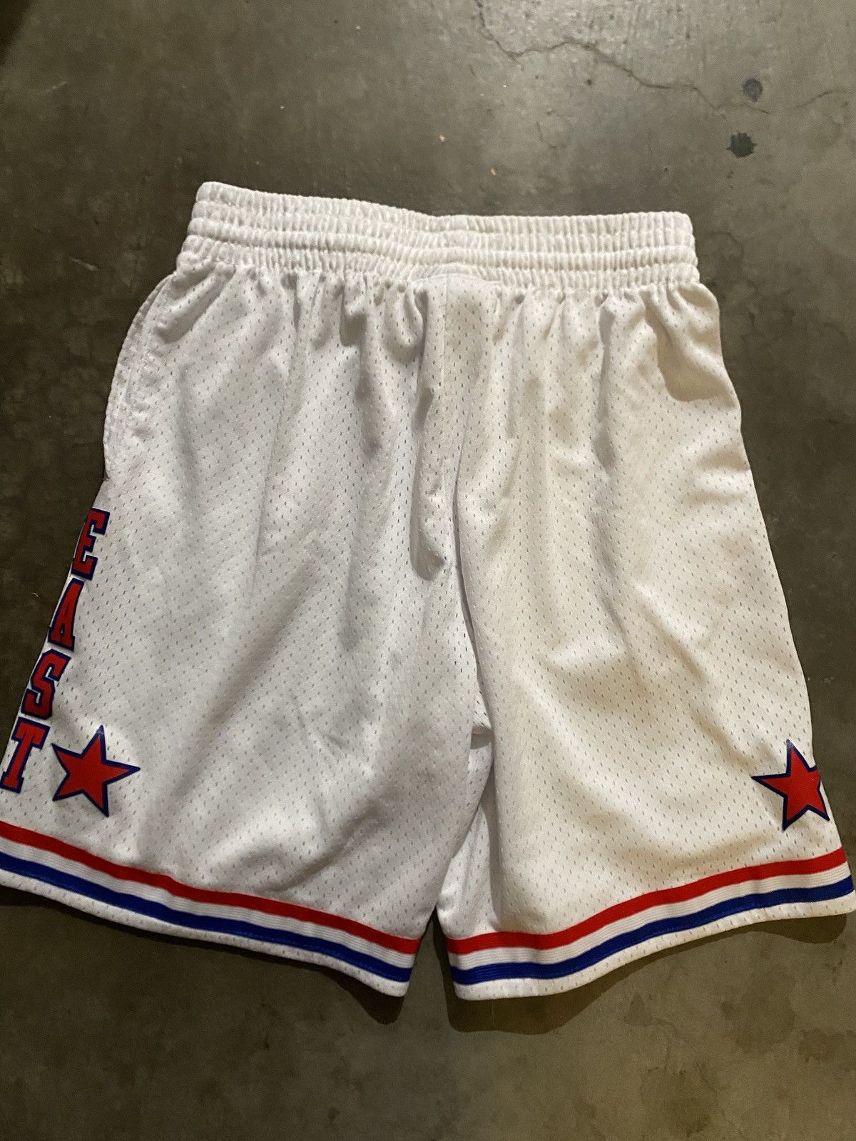 Mitchell & Ness Mitchell & Ness NBA Shorts Medium East Size US 32 / EU 48 - 5 Thumbnail