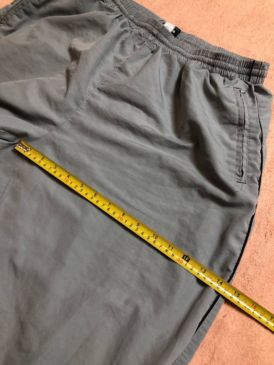 Umbro Vintage UMBRO Trackpants BIG LOGO NYLON PANTS Size US 38 / EU 54 - 11 Thumbnail