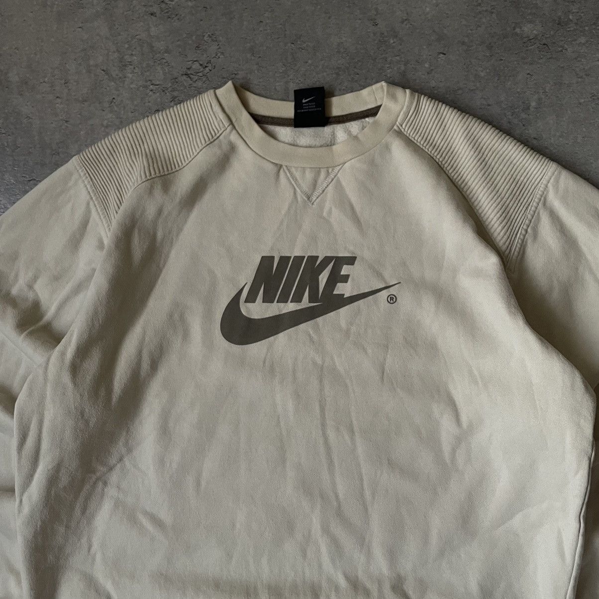Nike × Nike ACG × Vintage Vintage Nike 90s Begie Central Logo Hoodie Size US M / EU 48-50 / 2 - 2 Thumbnail