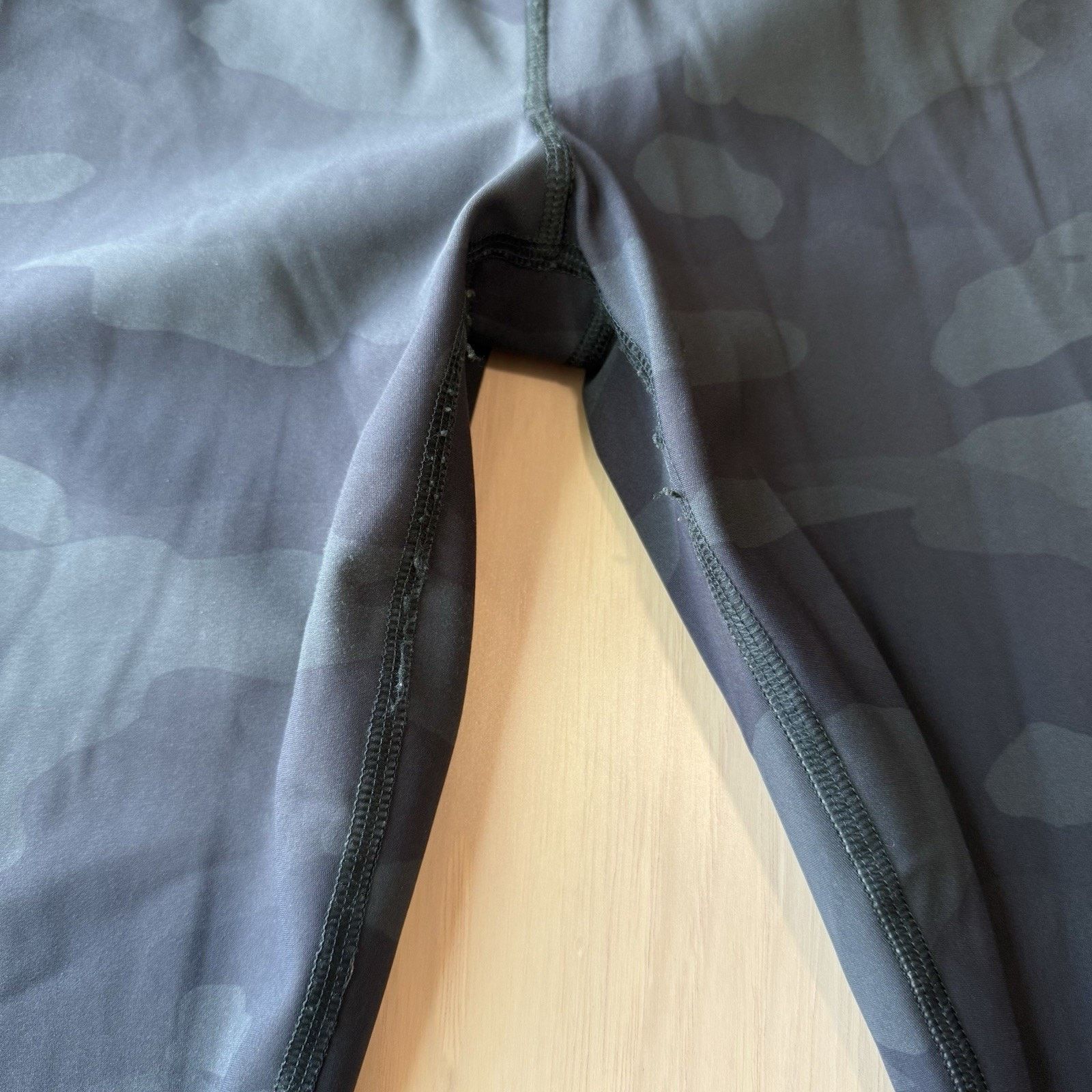 Alo Alo Leggings Women's Medium Black Camo Loungewear Size 28" / US 6 / IT 42 - 4 Thumbnail