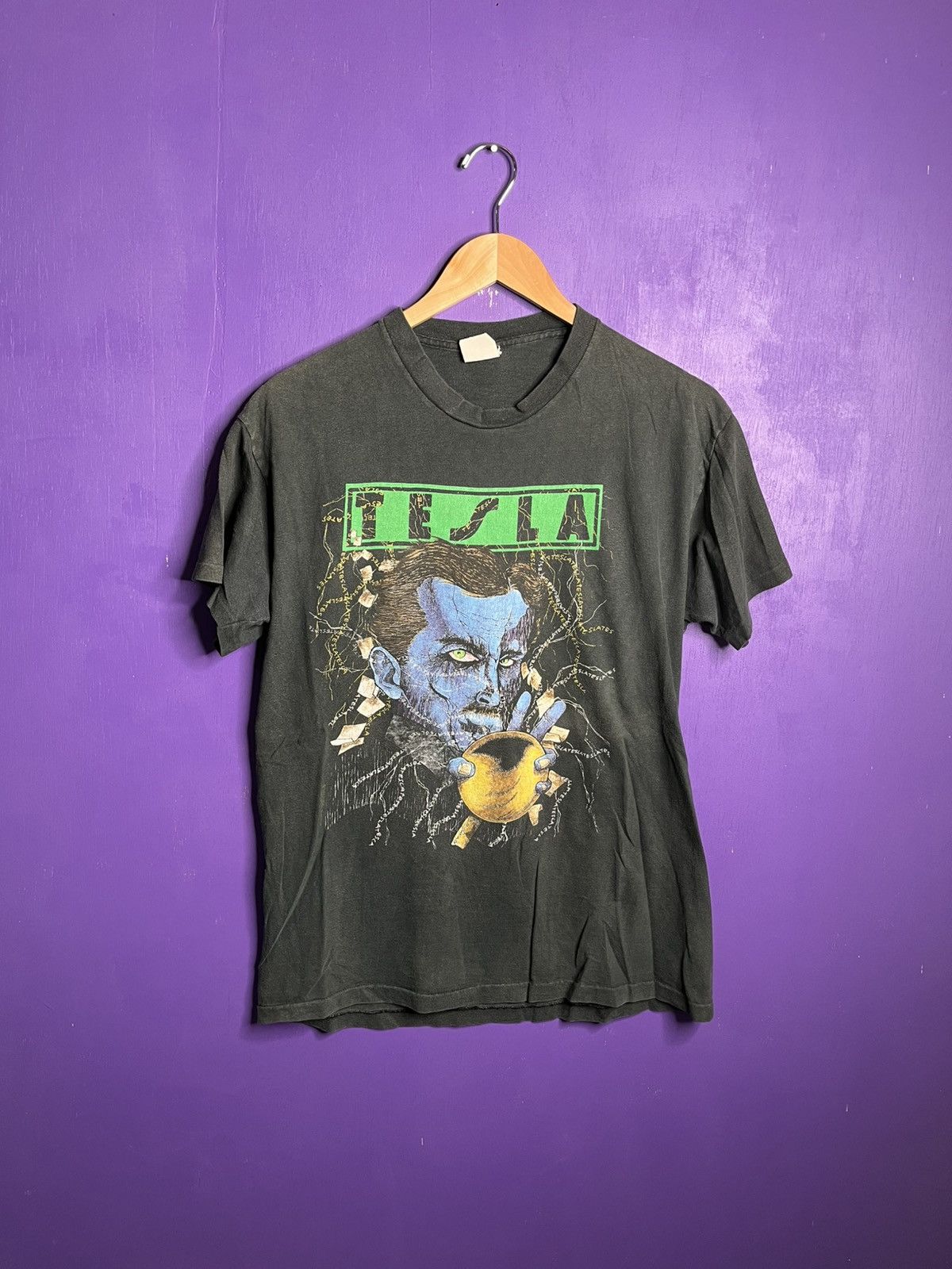 Band Tees Vintage 80s Nikola Tesla faded band t-shirt Size US L / EU 52-54 / 3 - 1 Thumbnail