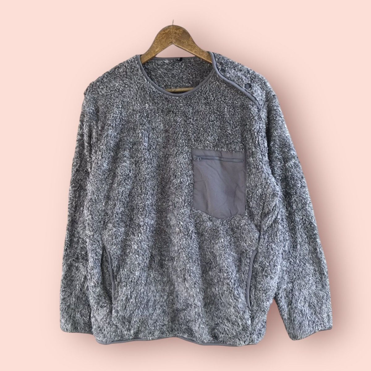 Japanese Brand × Jun Takahashi × Uniqlo UNIQLO SOFT FLUFFY FLEECE PULLOVER SWEATER Size US L / EU 52-54 / 3 - 5 Thumbnail