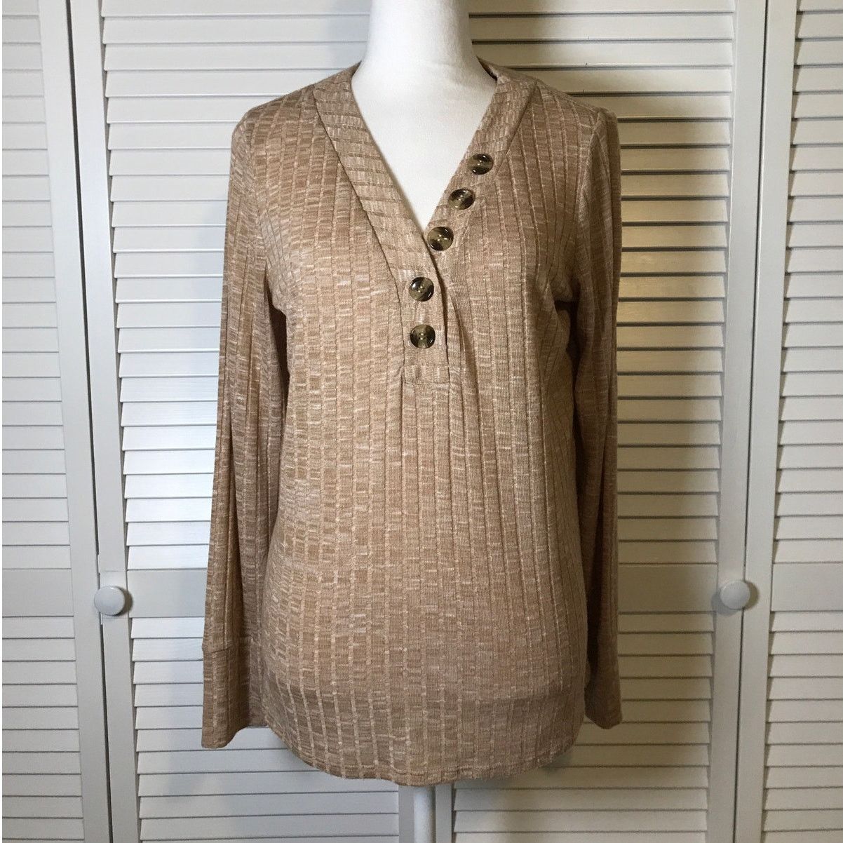Other A New Approach V-neck Long Sleeve Sweater L Size L / US 10 / IT 46 - 1 Thumbnail