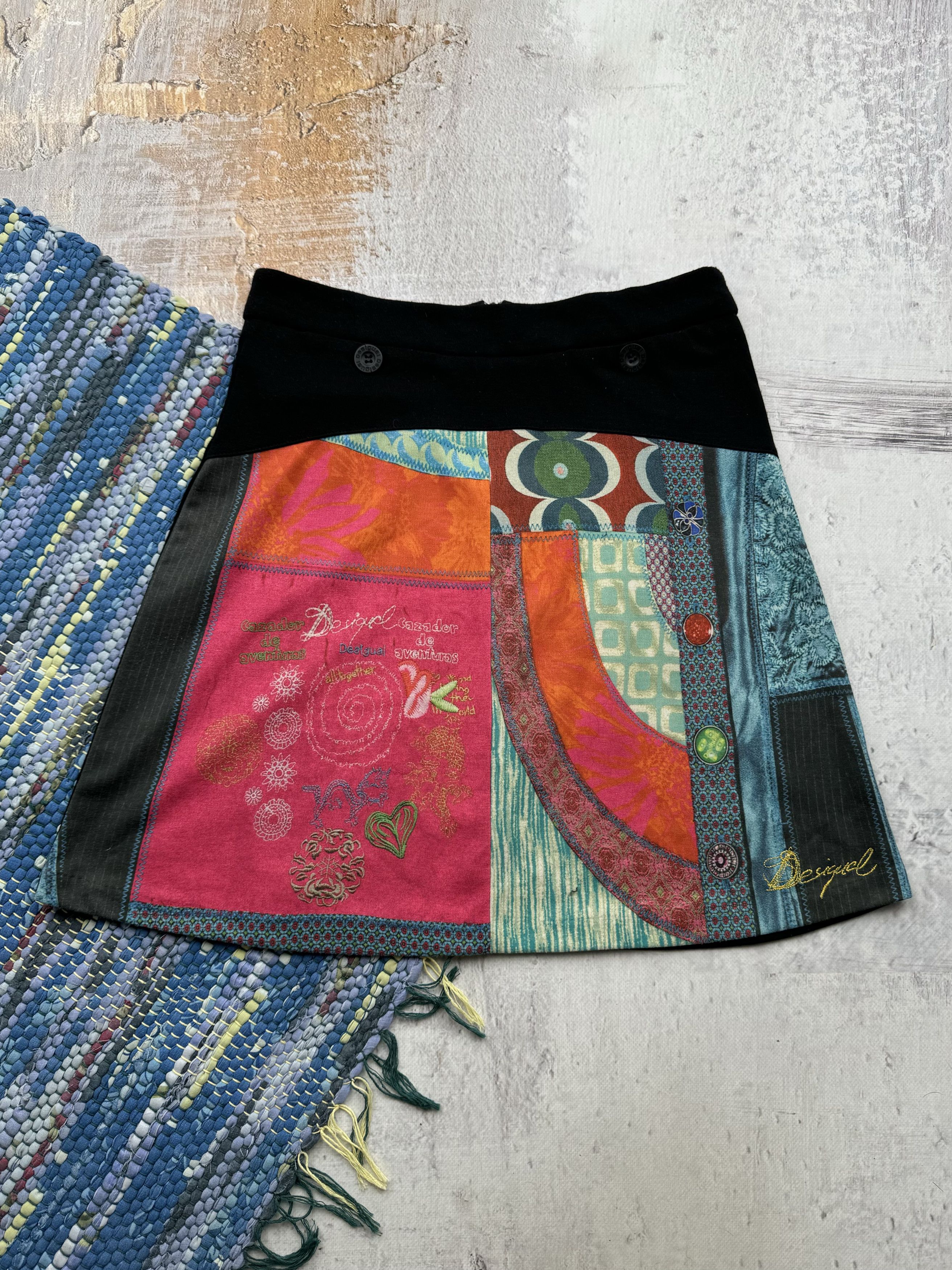 Desigual Desigual Vintage Printed Skirt A177(254) Size 26" / US 2 / IT 38 - 1 Thumbnail