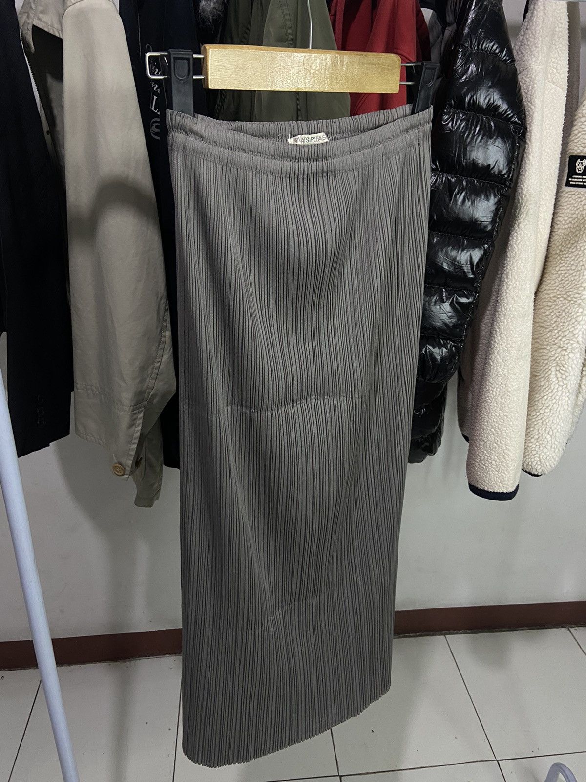 Homme Plisse Issey Miyake × Pleats Please Issey Miyake Offer‼️ PLEATS PLEASE MIDI SKIRT GREY SIZE 1 Size 24" / US 00 / IT 34 - 3 Thumbnail