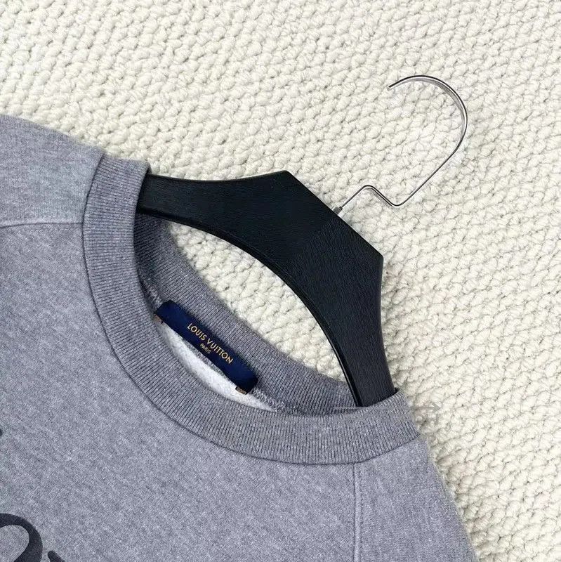 Louis Vuitton Louis Vuitton Gray Cotton Blend Embroidered Sweatshirt . Size US M / EU 48-50 / 2 - 3 Thumbnail