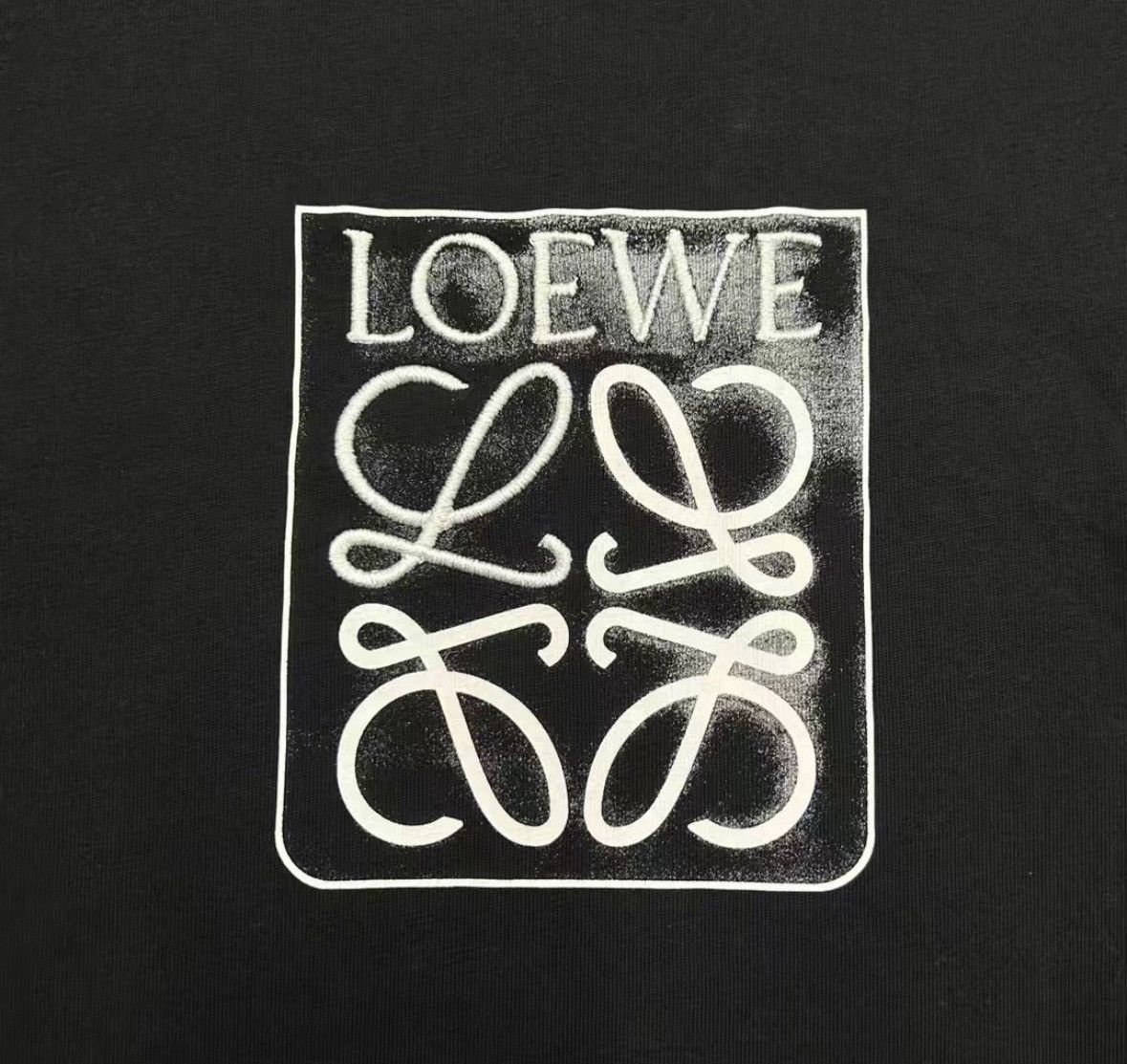 Loewe loewe Black short sleeves 2505-Nextarrow Size US L / EU 52-54 / 3 - 5 Thumbnail