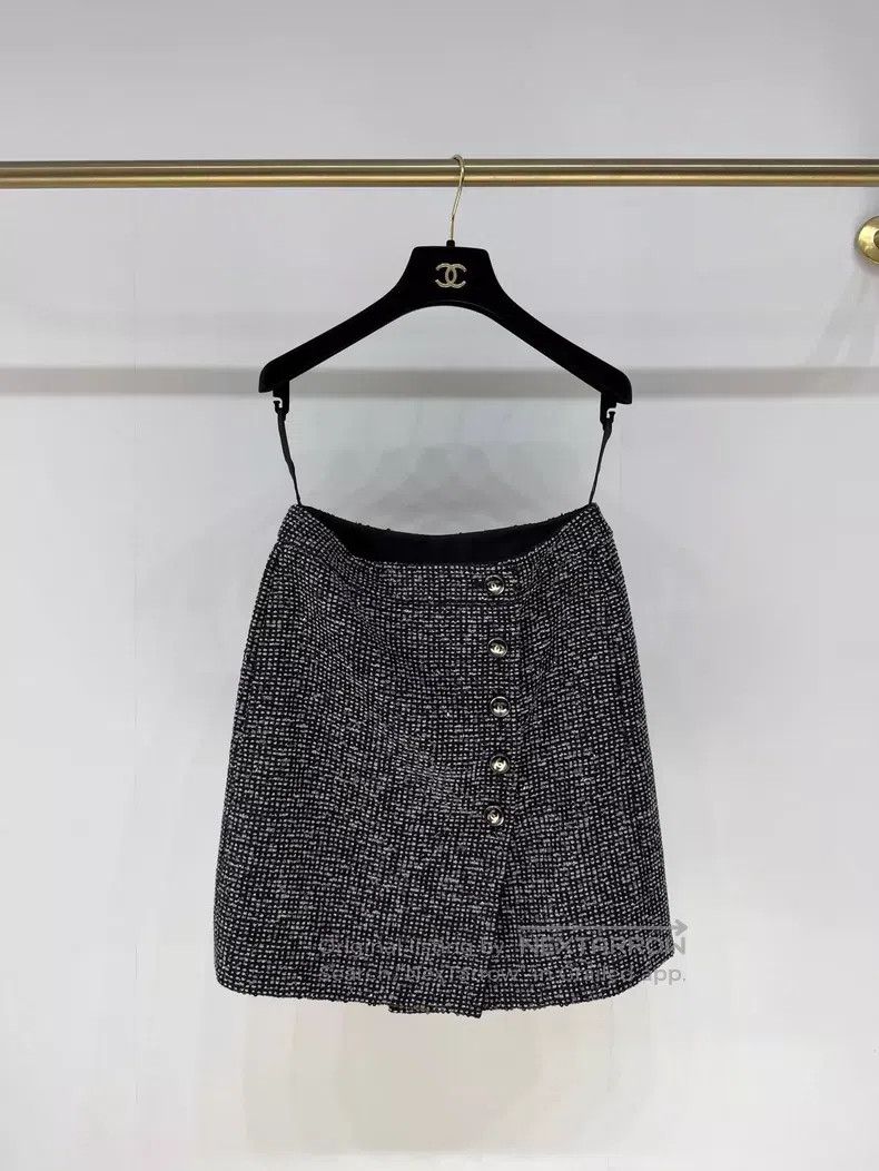 Chanel Chanel 23P sequined tweed knitted skirt Size 42" / US 20 - 1 Thumbnail