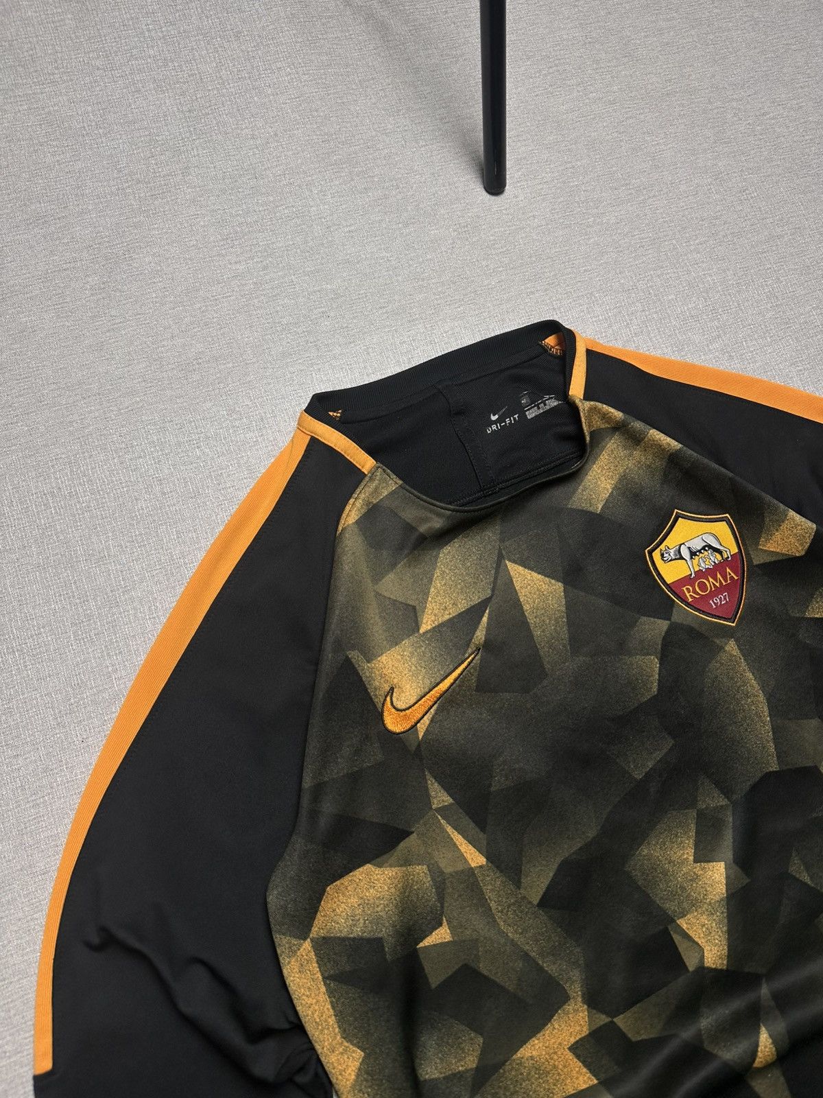 Nike Nike AS Roma International Club 2017/2018 Size US M / EU 48-50 / 2 - 5 Thumbnail