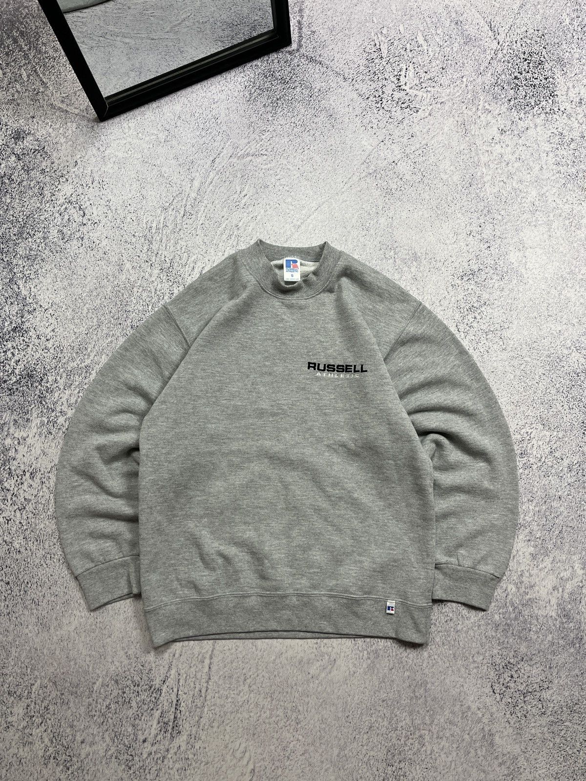 Russell Athletic × Vintage Vintage 90s y2k Russell Athletic Sweatshirt Boxy Fit Gray Size US S / EU 44-46 / 1 - 1 Thumbnail