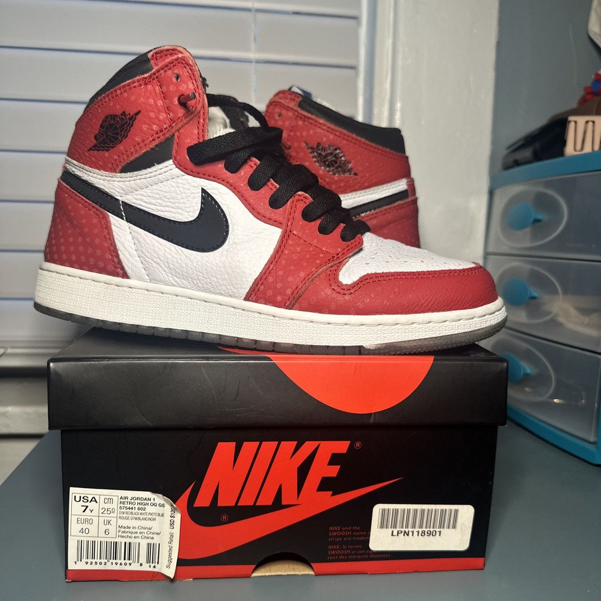 Jordan Brand × Nike *Nike Air Jordan 1 Retro High GS Spiderman Origin Story Size US 7 / EU 40 - 10 Thumbnail