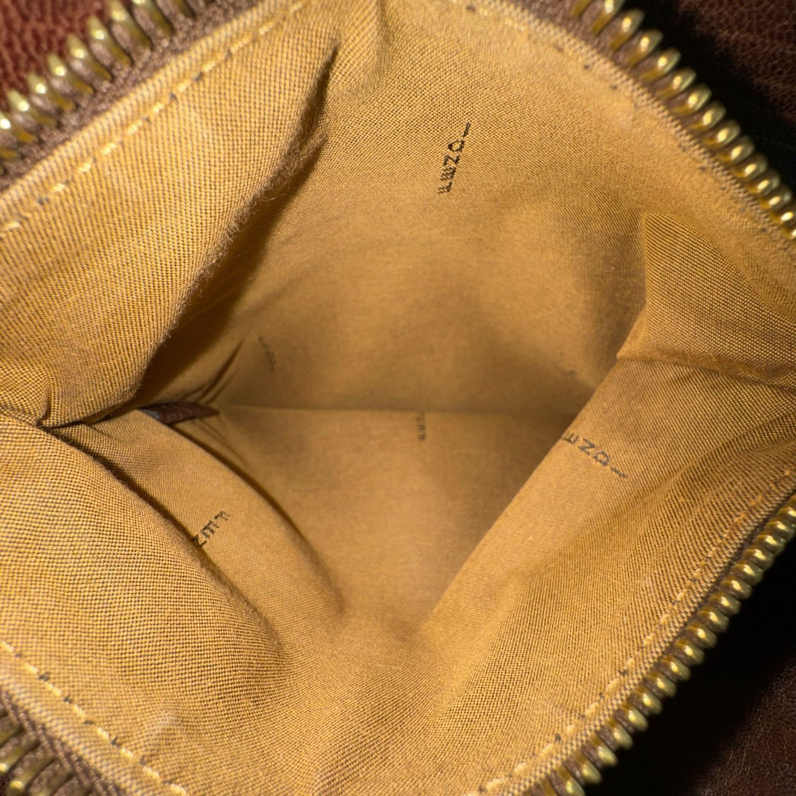 Fendi Fendi Mia Leather Shoulder Bag Size ONE SIZE - 10 Thumbnail