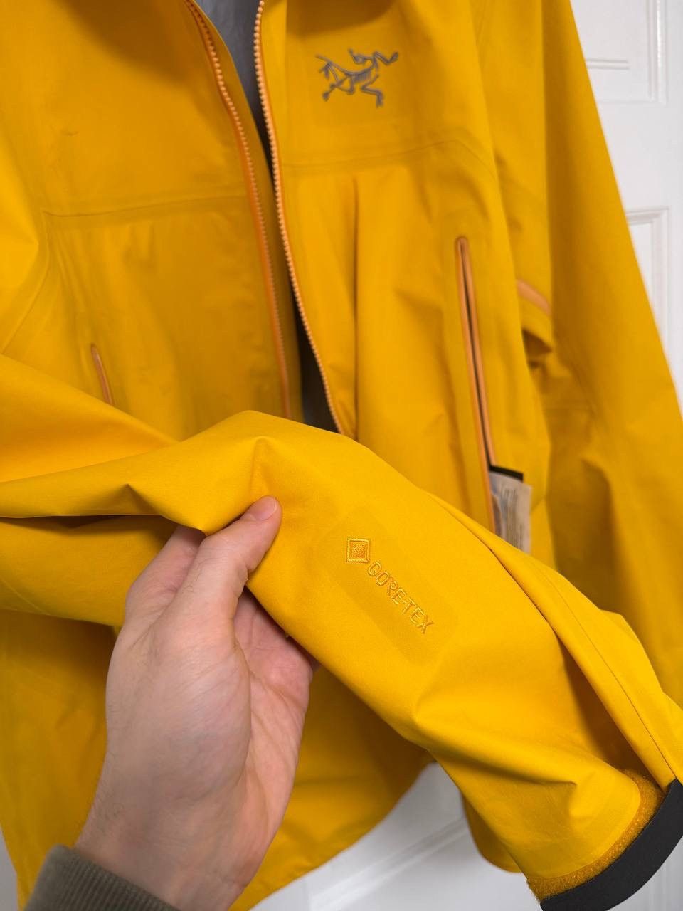 Arc'teryx Arc'teryx Mens Beta AR Jacket in Edziza yellow gore-tex XL Size US XL / EU 56 / 4 - 10 Thumbnail