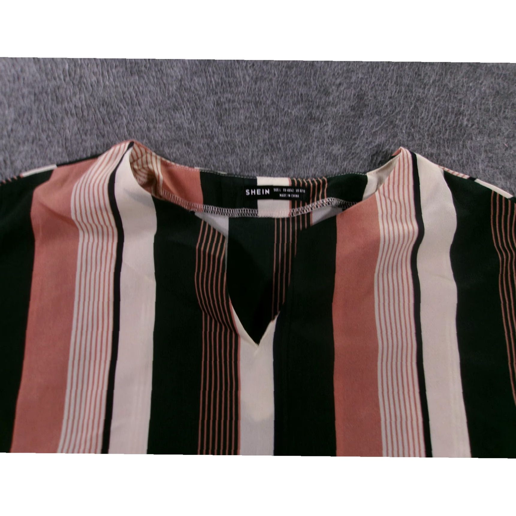 Shein SHEIN Blouse Womens Multicolor Short Sleeve V-Neck Striped Casual Chic Spring Summer Relaxed Lightweight Polyester Machine Washable Size L / US 10 / IT 46 - 2 Thumbnail