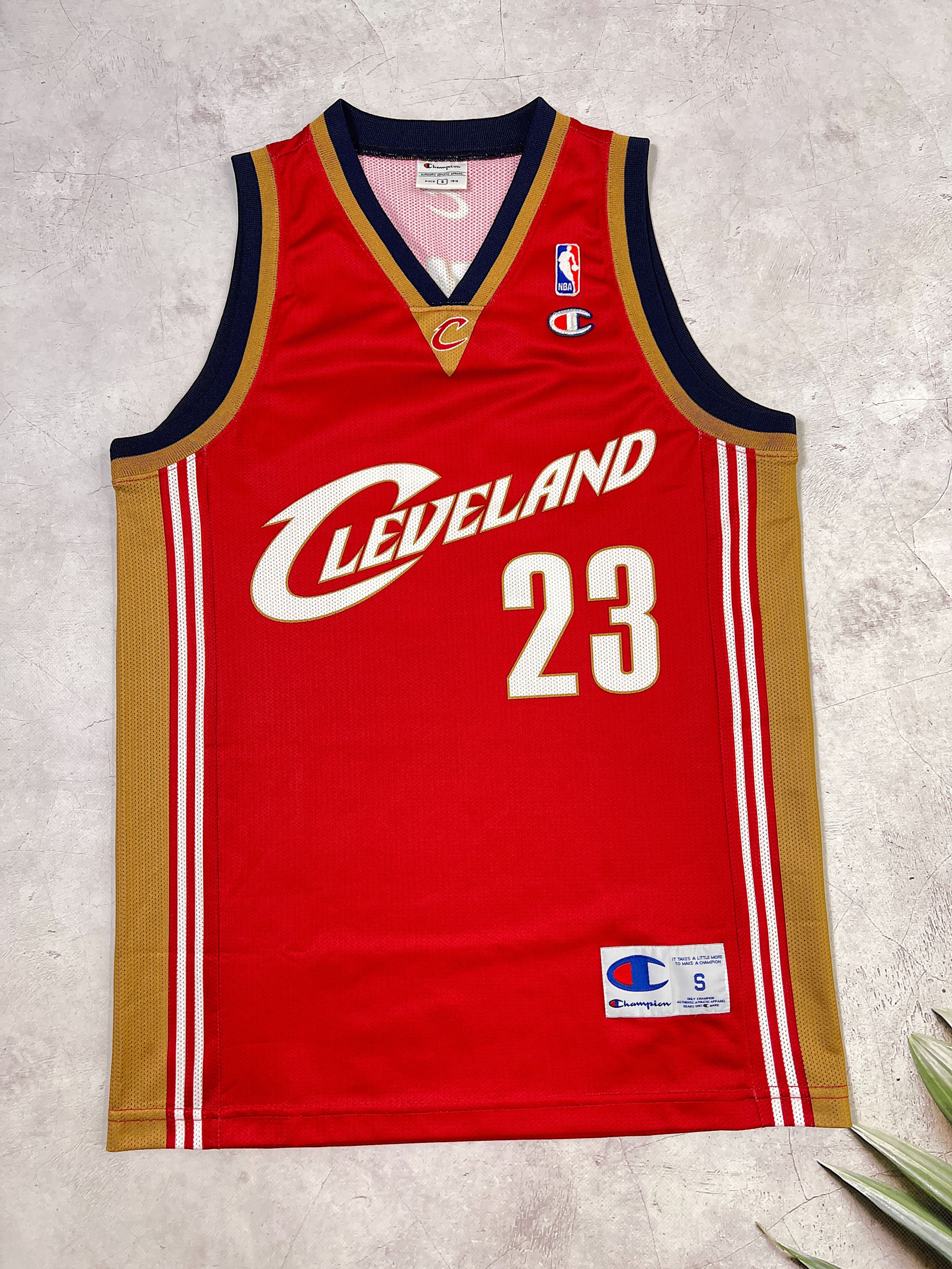 Champion × NBA × Vintage Vintage Cleveland Cavaliers NBA Jersey #23 JAMES LeBron Size US S / EU 44-46 / 1 - 7 Thumbnail