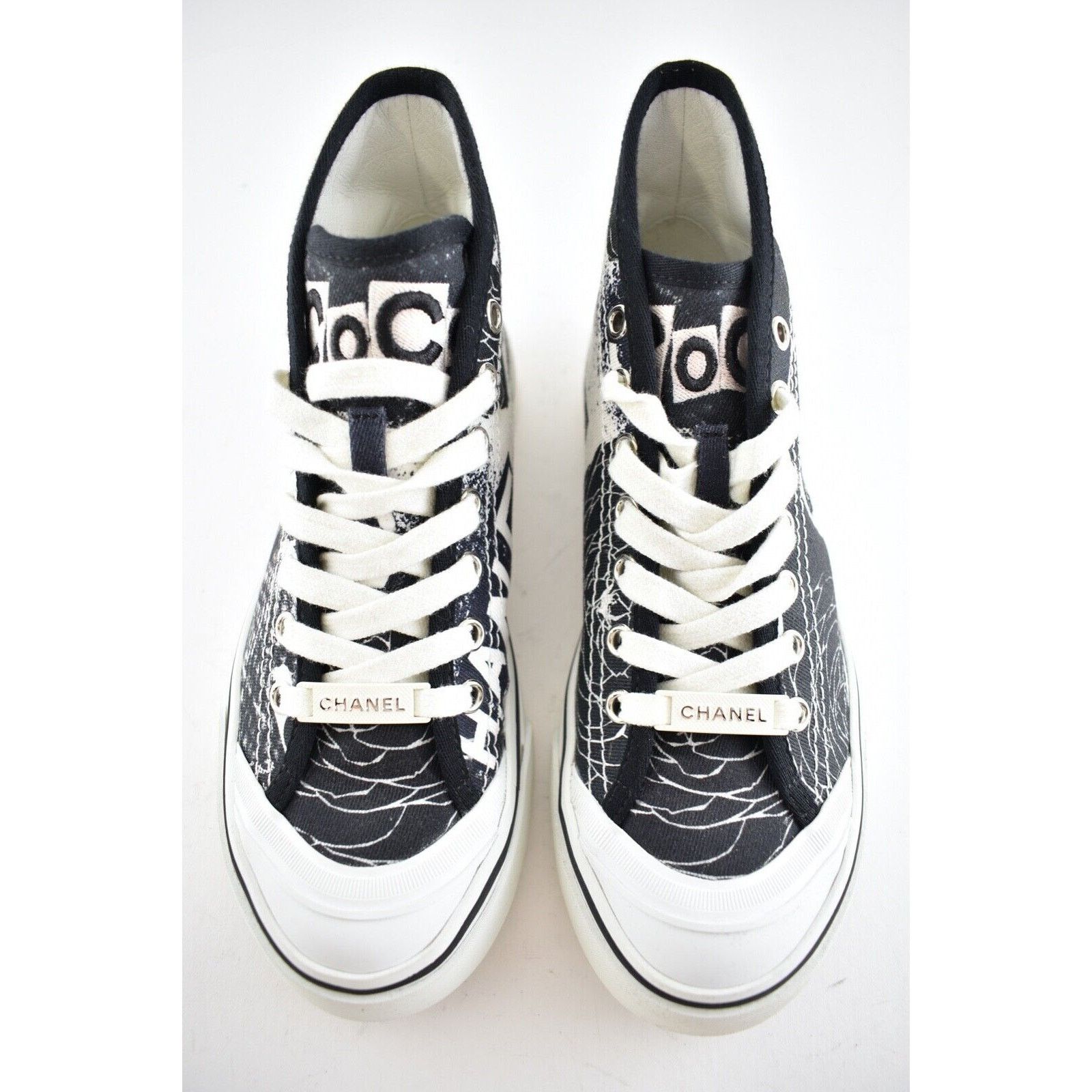 Chanel 20P Fabric CC Logo Flat High Top Runner Trainer Sneaker 37 Size US 7 / IT 37 - 6 Thumbnail