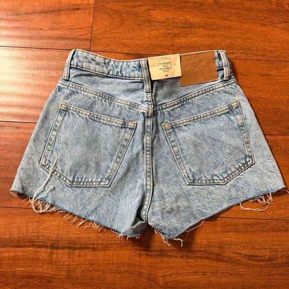 H&M H&M Light Blue Cutt off Jean Shorts Sz 2 Size 26" / US 2 / IT 38 - 1 Thumbnail
