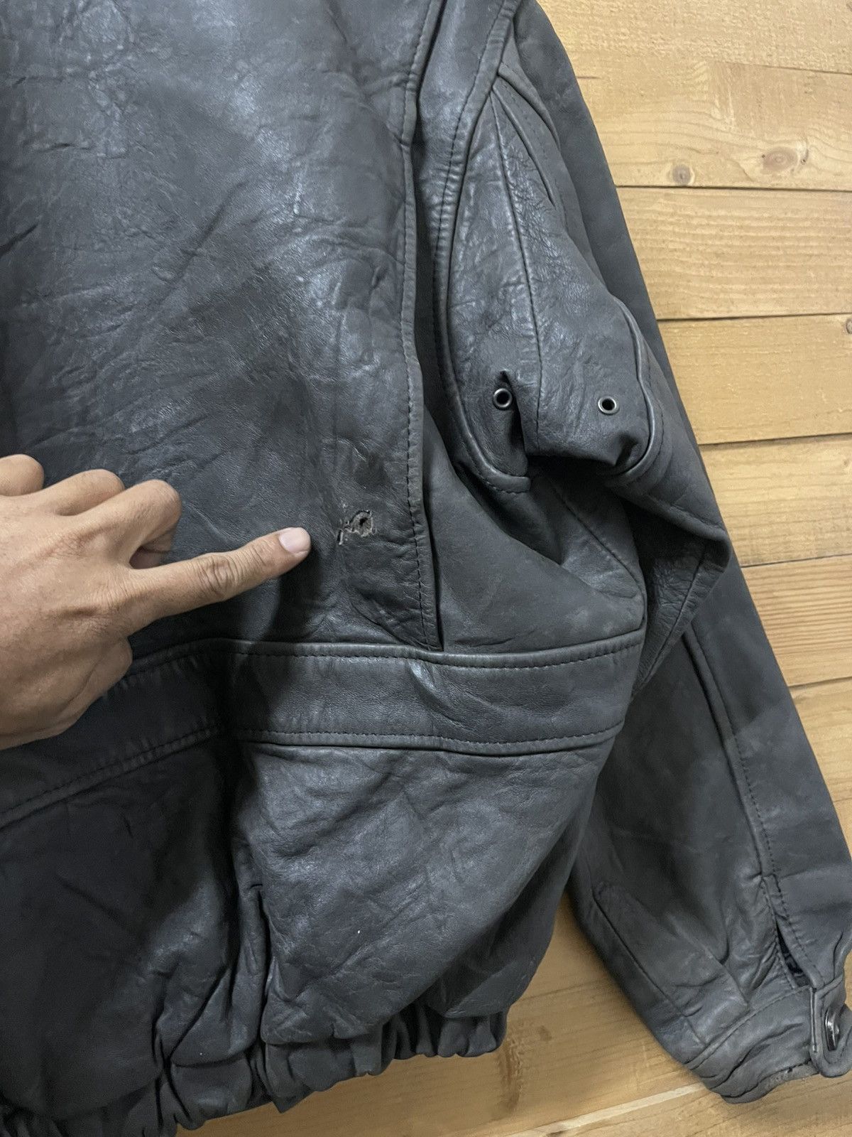 Vintage Vintage u.s armed forces aviator leather jacket Size US M / EU 48-50 / 2 - 11 Thumbnail