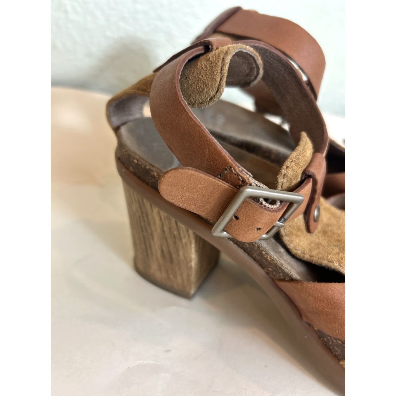 Dansko DANSKO Dominique Leather Suede Chunky Heel Sandal Womens EU 38/US 7.5 Brown Leather Size US 8 / IT 38 - 3 Thumbnail