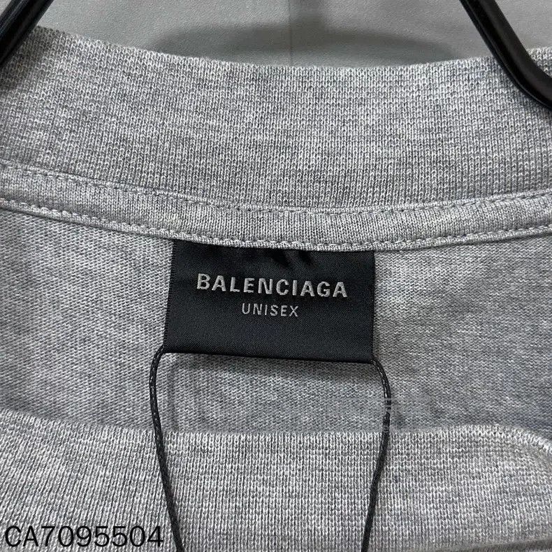 Balenciaga Balenciaga Four Sleeve Hooded Sweatshirt Size US S / EU 44-46 / 1 - 5 Thumbnail