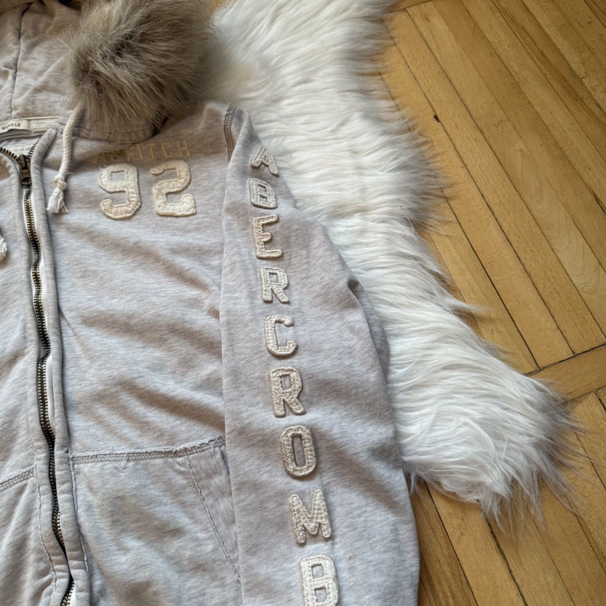 Abercrombie & Fitch 📌 Crazy Abercrombie & Fitch Mens Faux Fur Y2K Zip-Hoodie Size US S / EU 44-46 / 1 - 5 Thumbnail