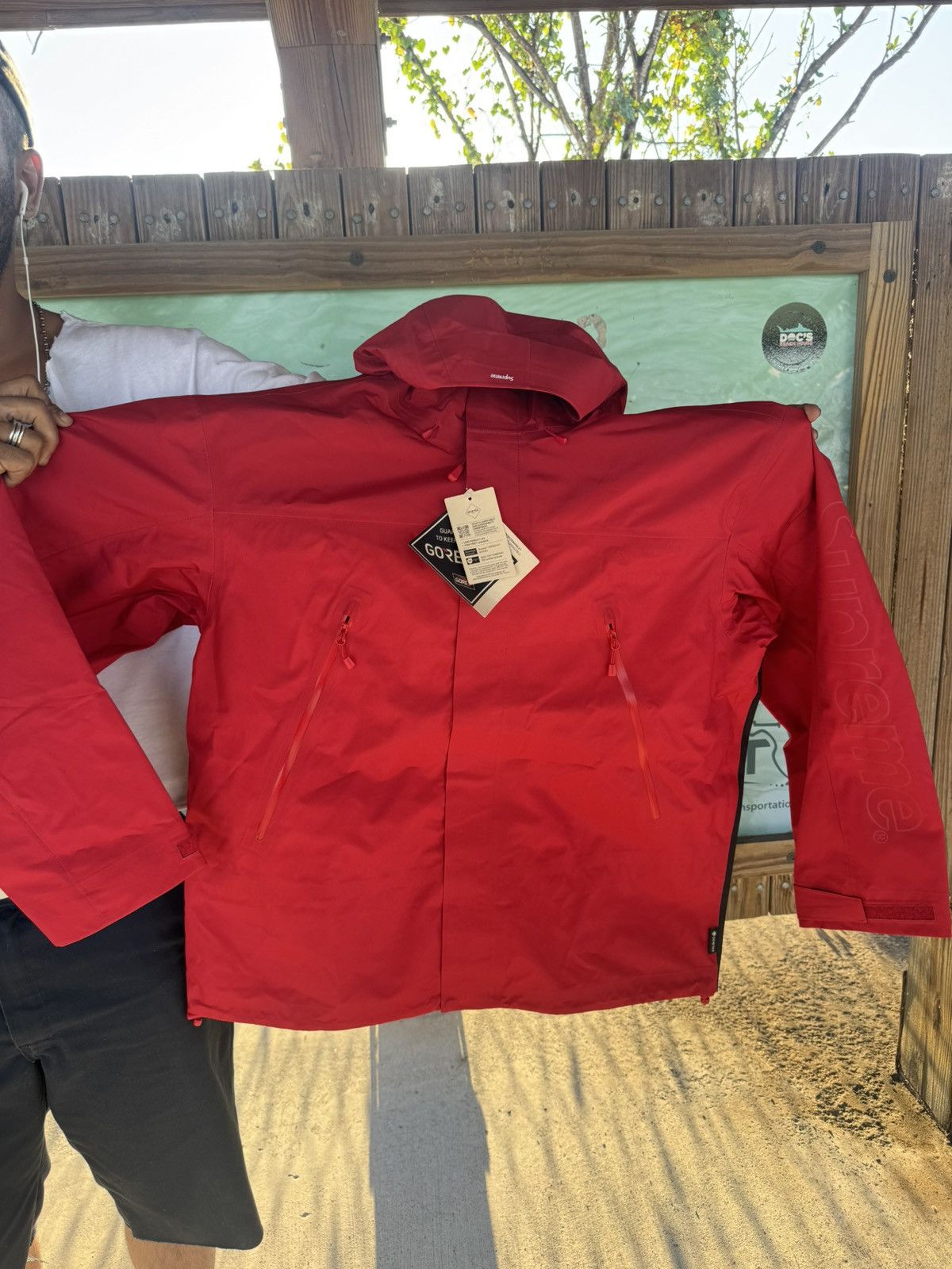 Supreme Supreme Scream Ghostface Gore-tex Shell Jacket Red L Size US L / EU 52-54 / 3 - 3 Thumbnail