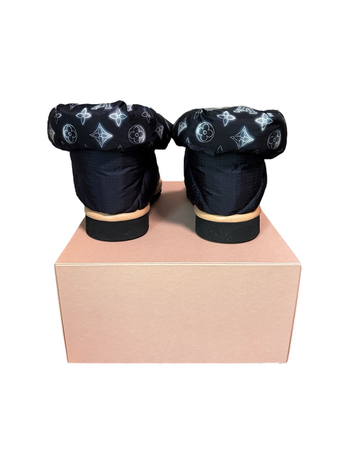 Louis Vuitton Louis Vuitton Pillow Comfort Ankle Boots Size US 6 / IT 36 - 7 Thumbnail