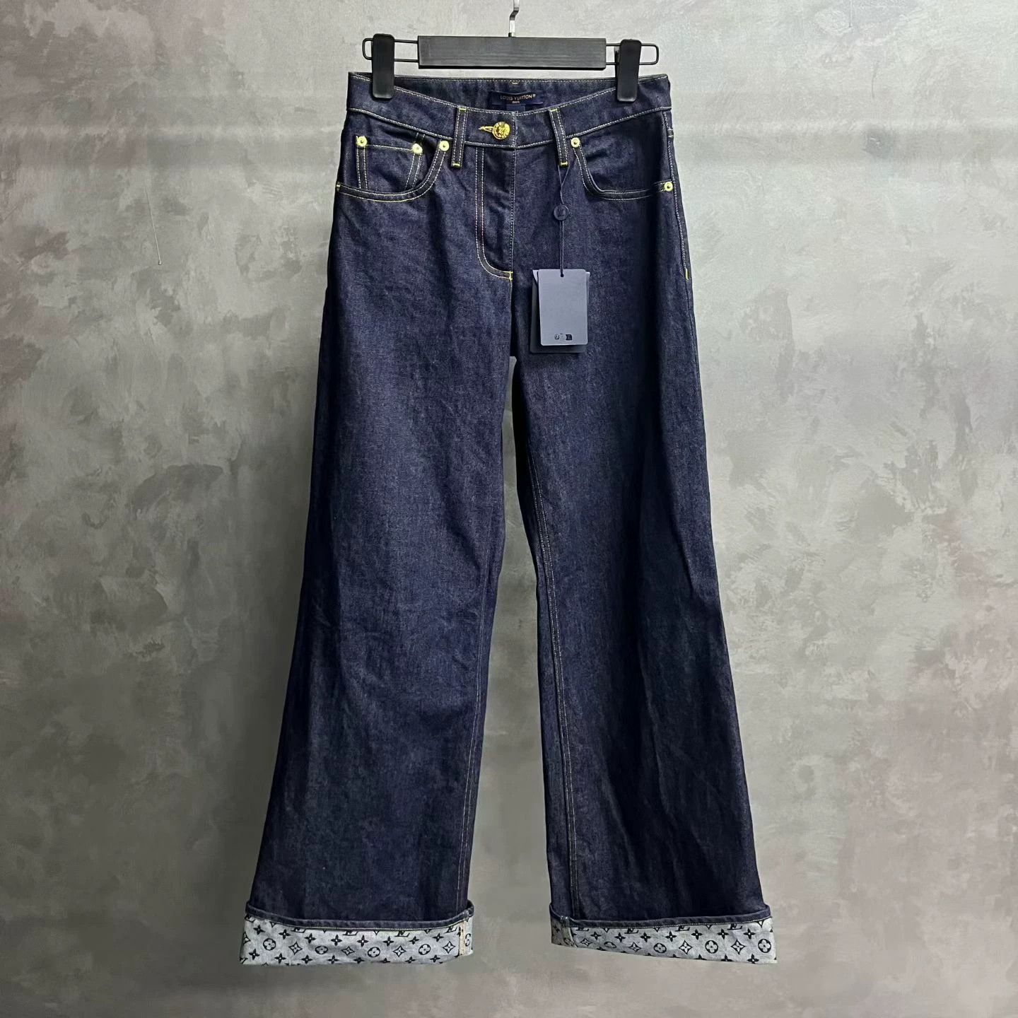 Louis Vuitton Louis Vuitton 2025 Cuffed Flared Denim Jeans Size US 32 / EU 48 - 1 Thumbnail