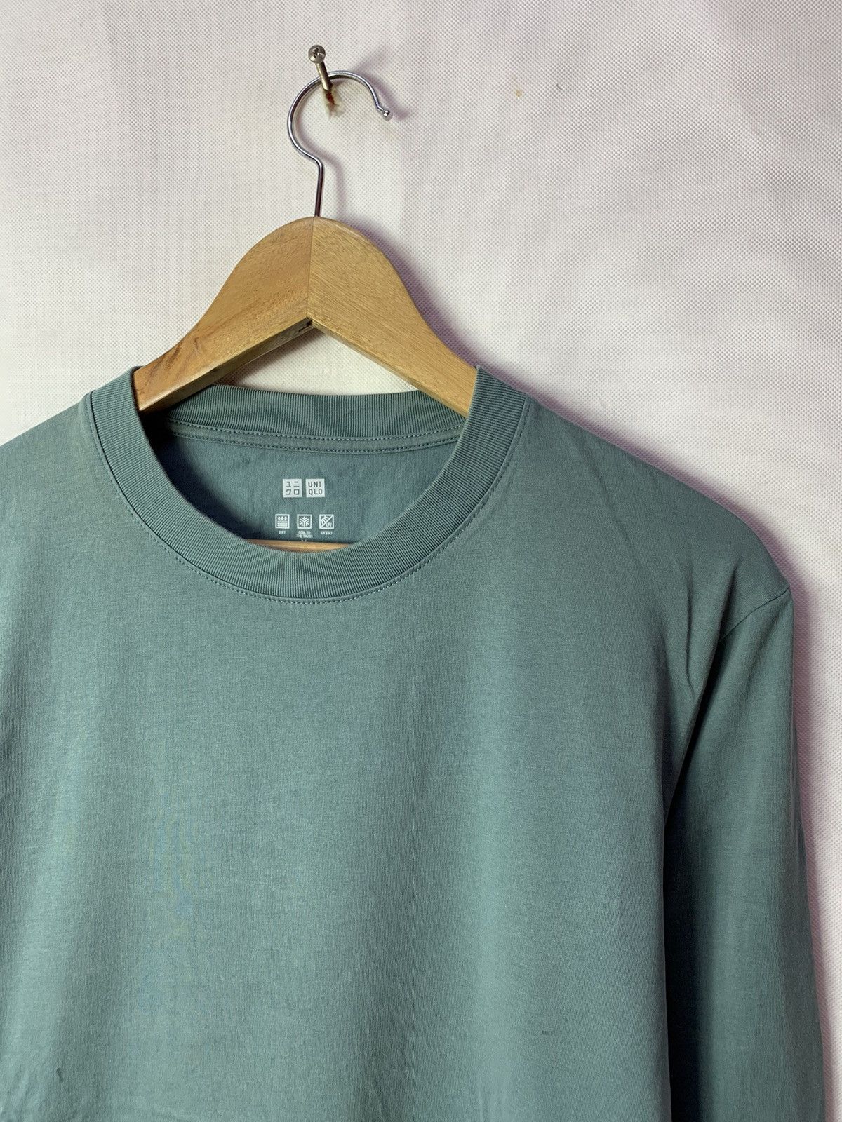 Japanese Brand × Uniqlo 🔥 Japanese Brand Uniqlo Airism Longsleeves Tee Size US M / EU 48-50 / 2 - 2 Thumbnail