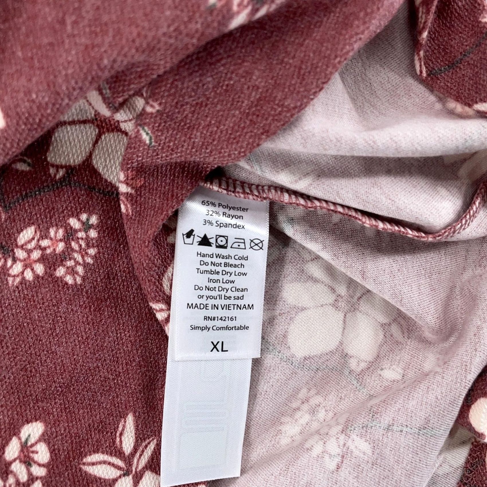 Vintage LuLaRoe Renee Shirt Womens XL Burgundy Floral V-Neck Dolman Sleeve Soft Knit Jersey Size XL / US 12-14 / IT 48-50 - 7 Thumbnail