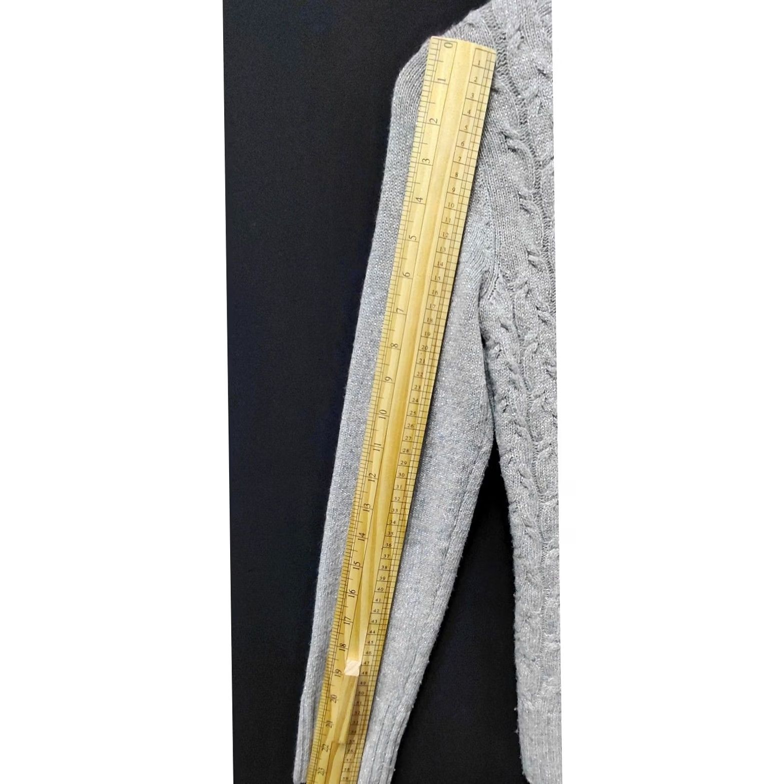 Banana Republic Banana Republic Sweater Womens XS Gray Grey Cable Knit Italian Fabric Size Size XS / US 0-2 / IT 36-38 - 6 Thumbnail