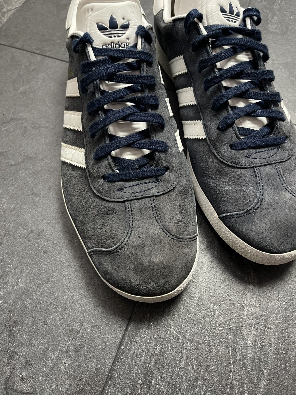 Adidas × Streetwear × Vintage Vintage adidas gazelle rare low top sneakers Size US 10 / EU 43 - 6 Thumbnail