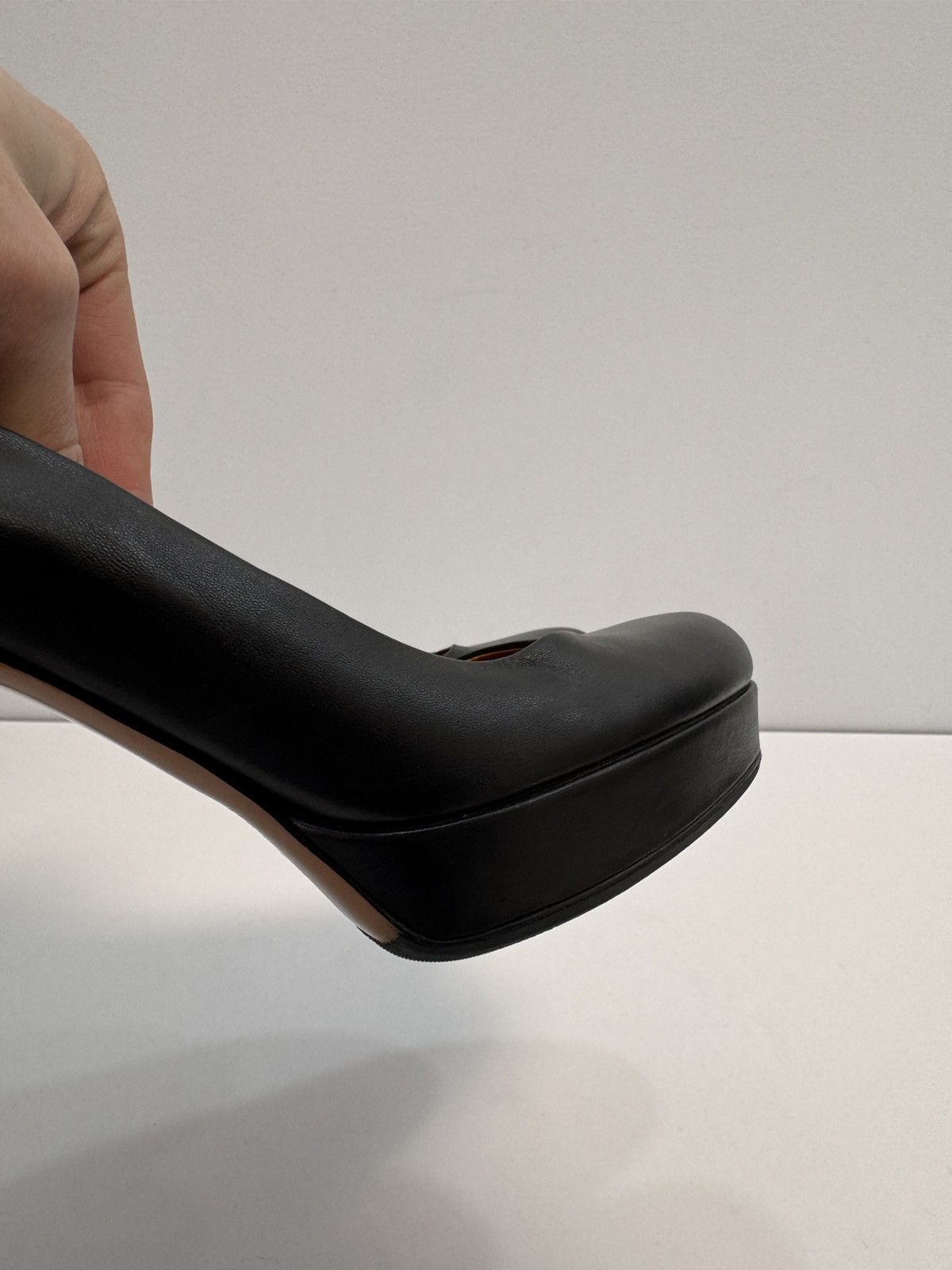Gucci Gucci Black Leather Round Toe Platform Pumps Size US 8 / IT 38 - 19 Thumbnail