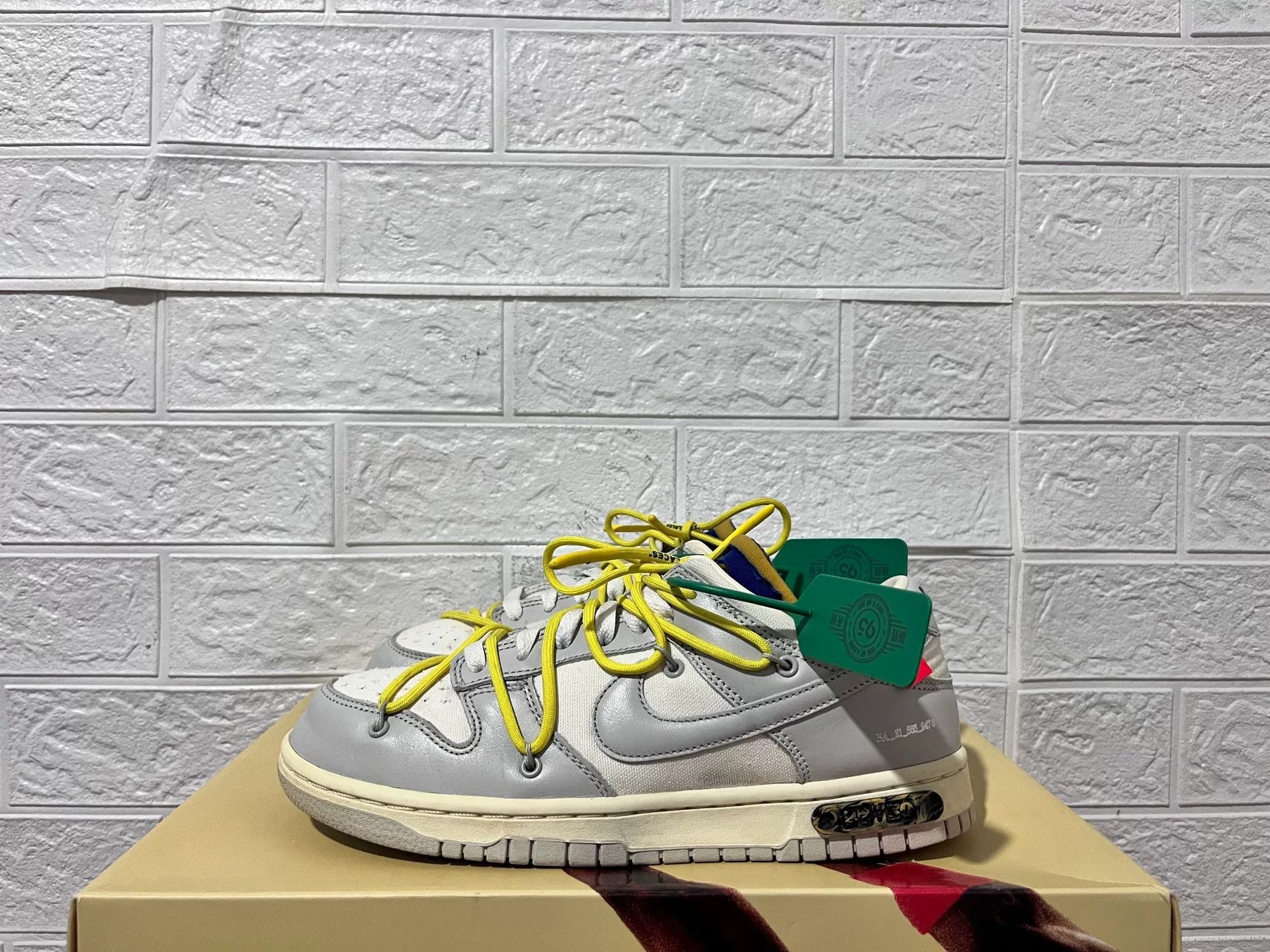 Nike Nike DUNK Multi Lowtop Sneakers 7 Men Size US 7 / EU 40 - 1 Thumbnail