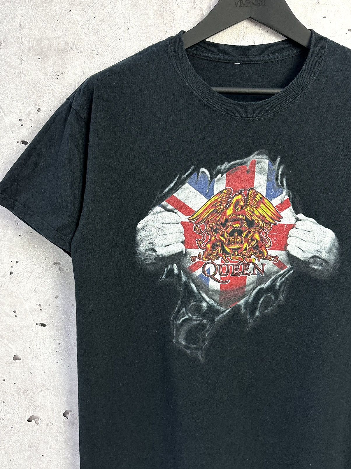 Band Tees Vintage Queen Printed Black T-shirt Size US M / EU 48-50 / 2 - 2 Thumbnail