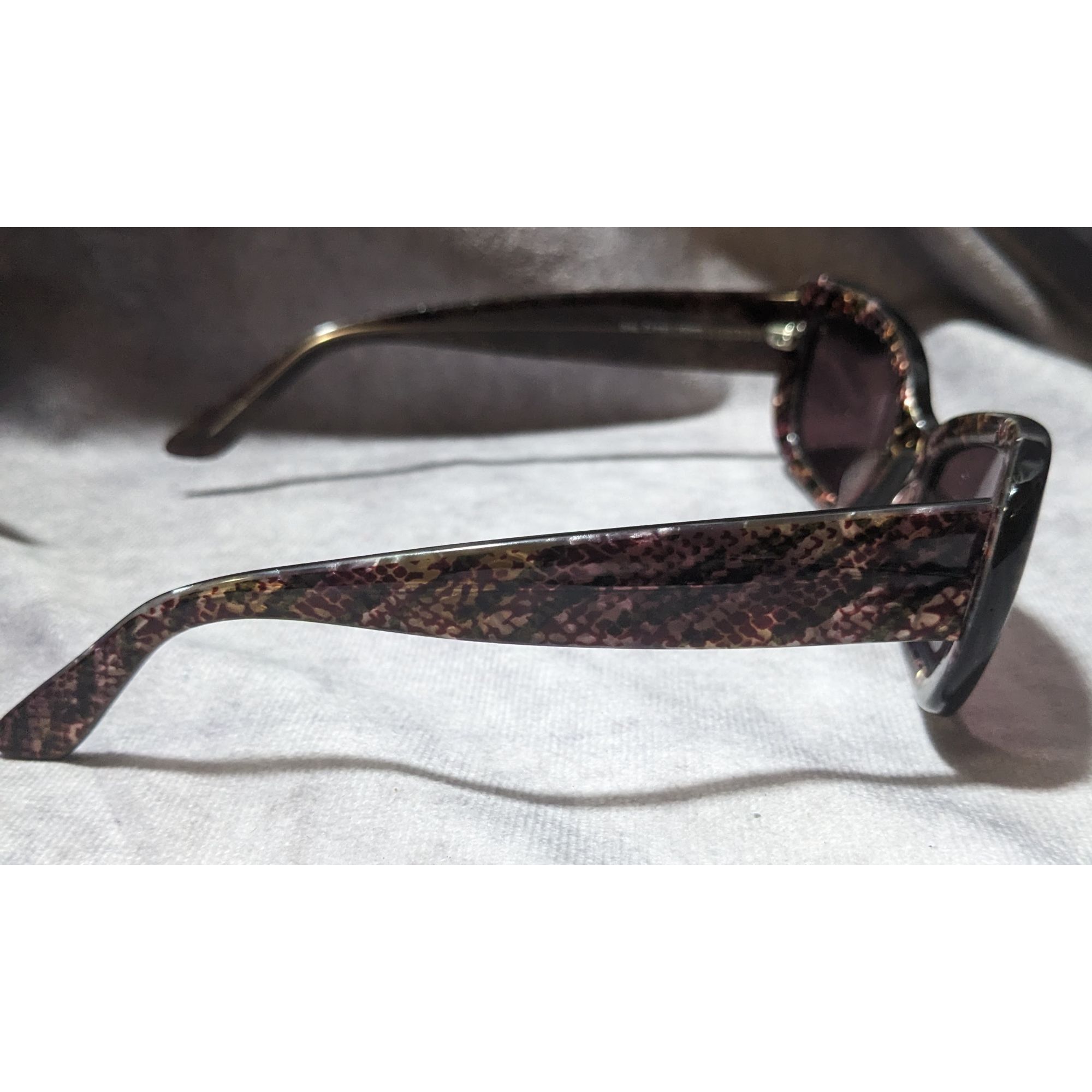 Nicole Miller Nicole Miller Vintage Rainforest Grey Python Sunglasses Size ONE SIZE - 2 Thumbnail