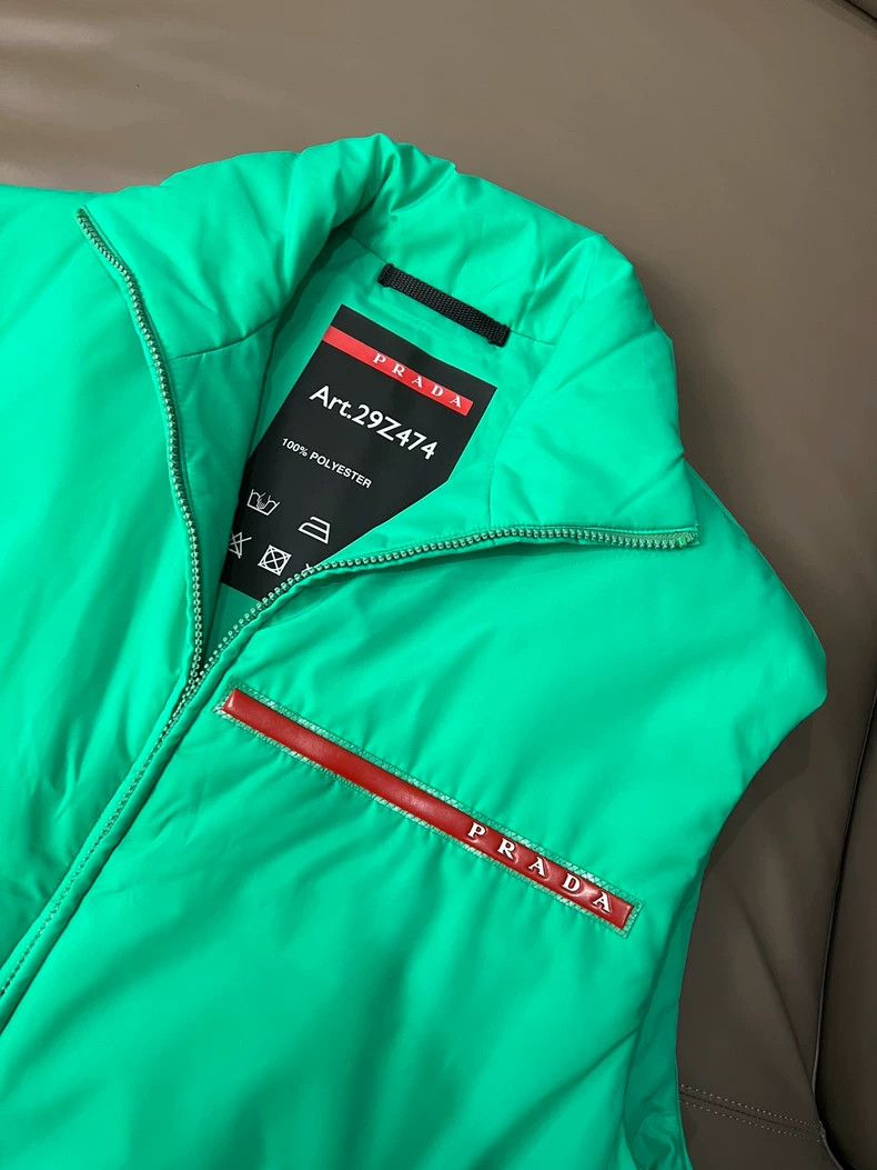 Prada Prada Red label functional vest 2502-Nextarrow Size US XS / EU 42 / 0 - 2 Thumbnail